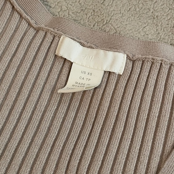 H&M Ribbed V Neck Cardigan Taupe - Picture 6 of 8